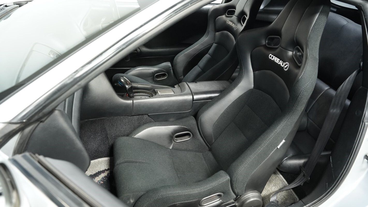 Toyota-Supra-1995-Coupe-35