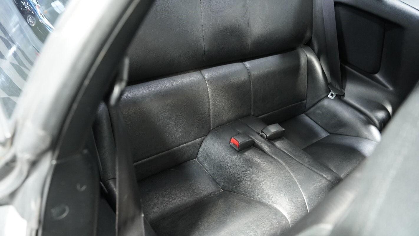 Toyota-Supra-1995-Coupe-37