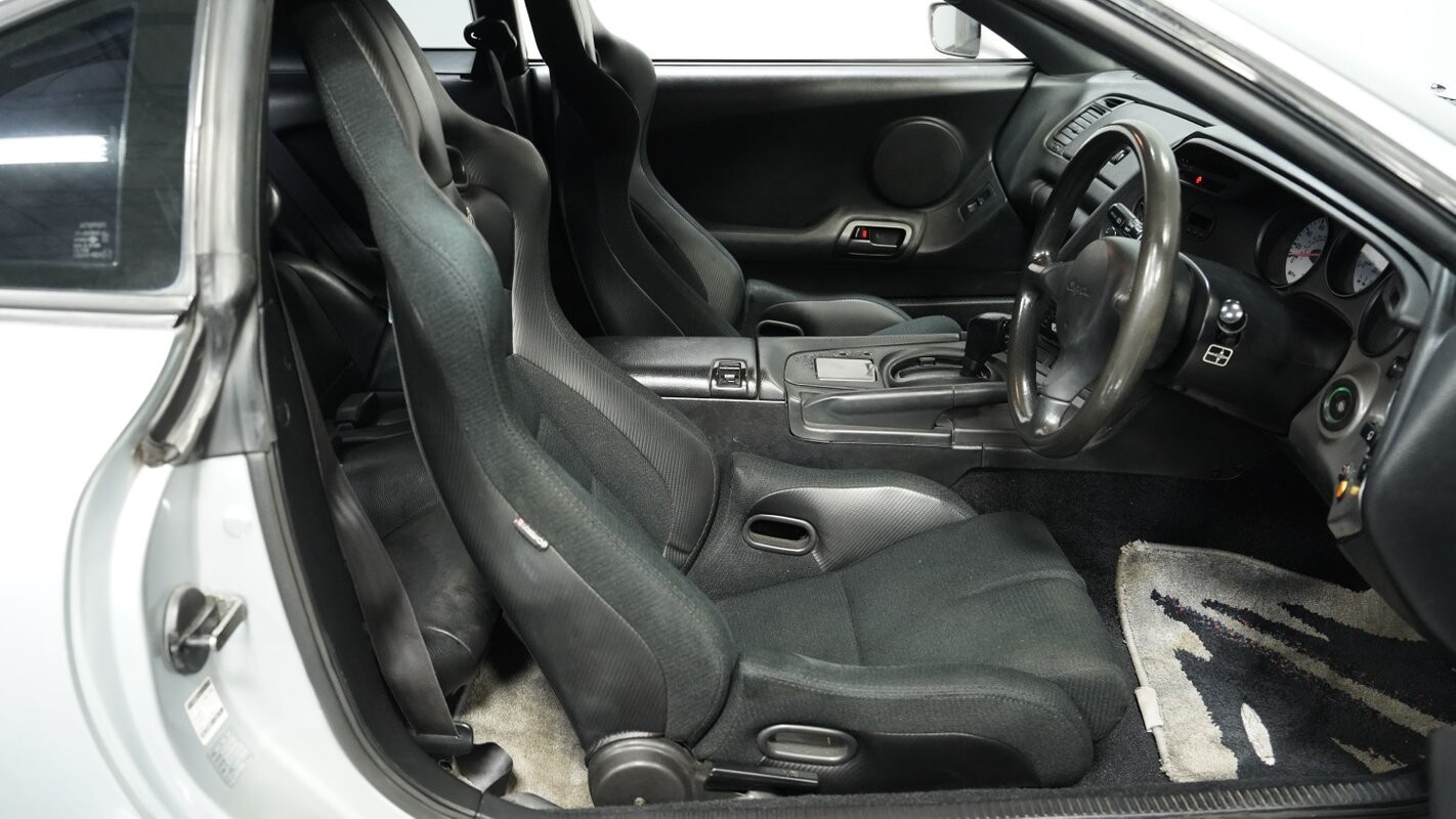 Toyota-Supra-1995-Coupe-39