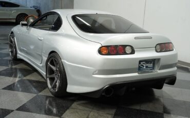 Toyota-Supra-1995-Coupe-8