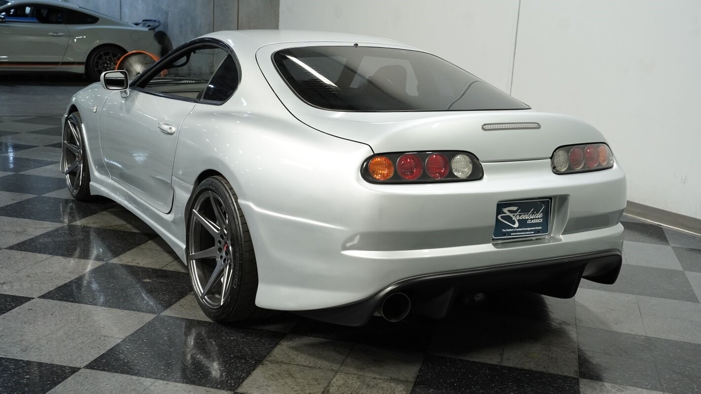 Toyota-Supra-1995-Coupe-8