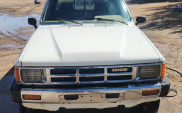 Toyota-Tacoma-1985-1