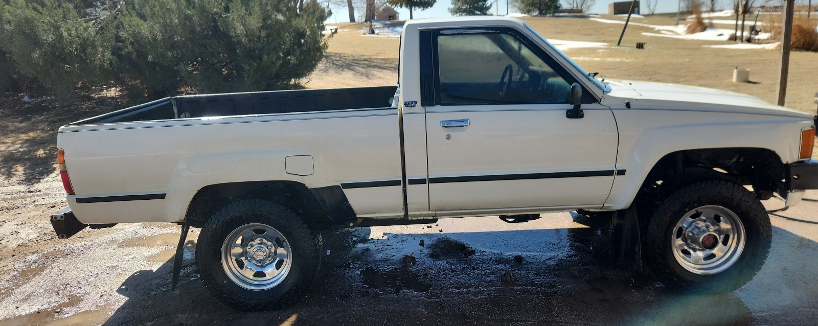 Toyota-Tacoma-1985-2