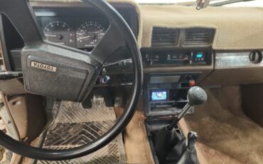 Toyota-Tacoma-1985-3