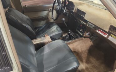 Toyota-Tacoma-1985-5