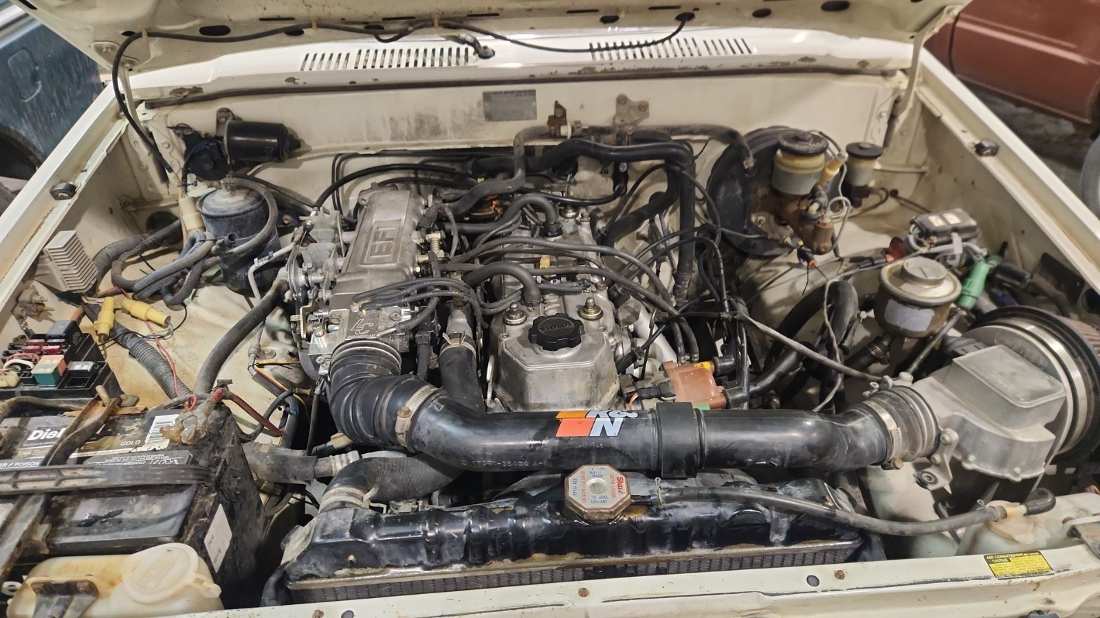 Toyota-Tacoma-1985-8