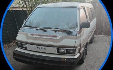 Toyota-Van-Wagon-1985