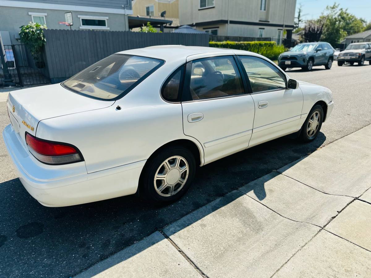 Toyota-avalon-1995-white-4