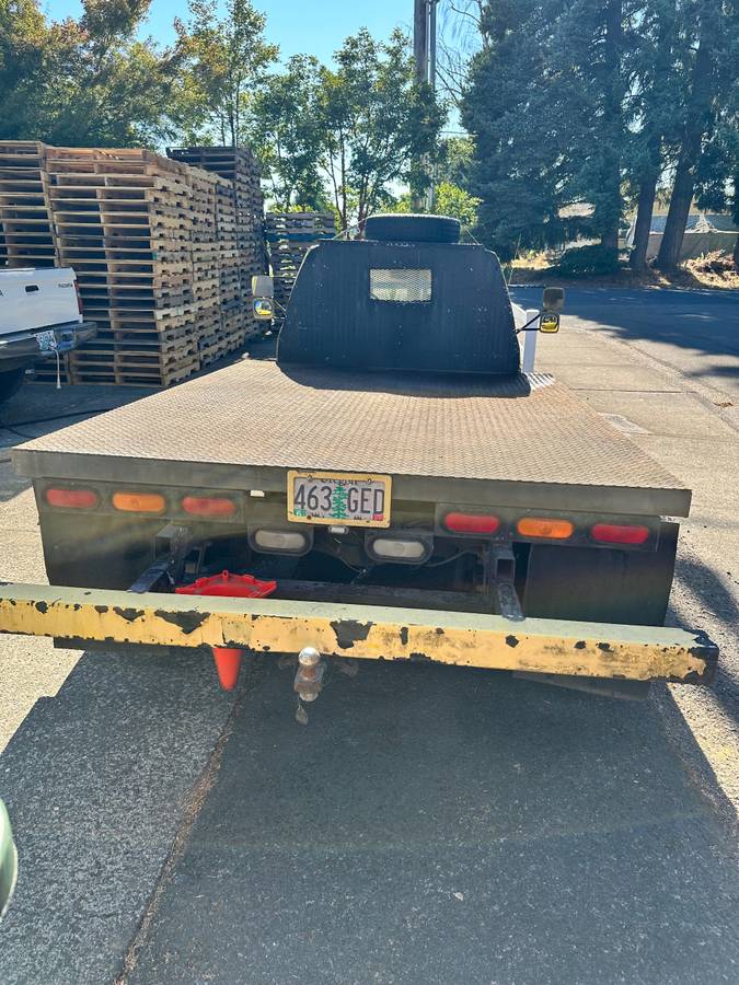 Toyota-camper-flatbed-conversion-1984-yellow-4