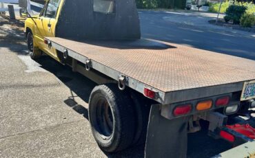 Toyota-camper-flatbed-conversion-1984-yellow-5