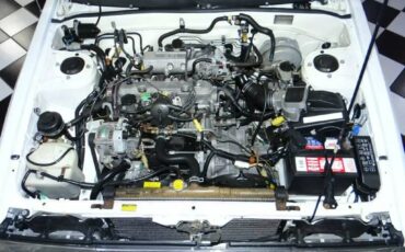 Toyota-camry-1986-white-5