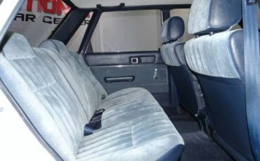 Toyota-camry-1986-white-9