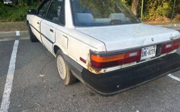 Toyota-camry-1987-5
