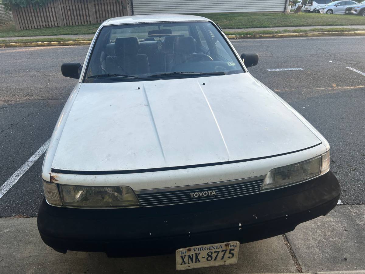 Toyota-camry-1987-9