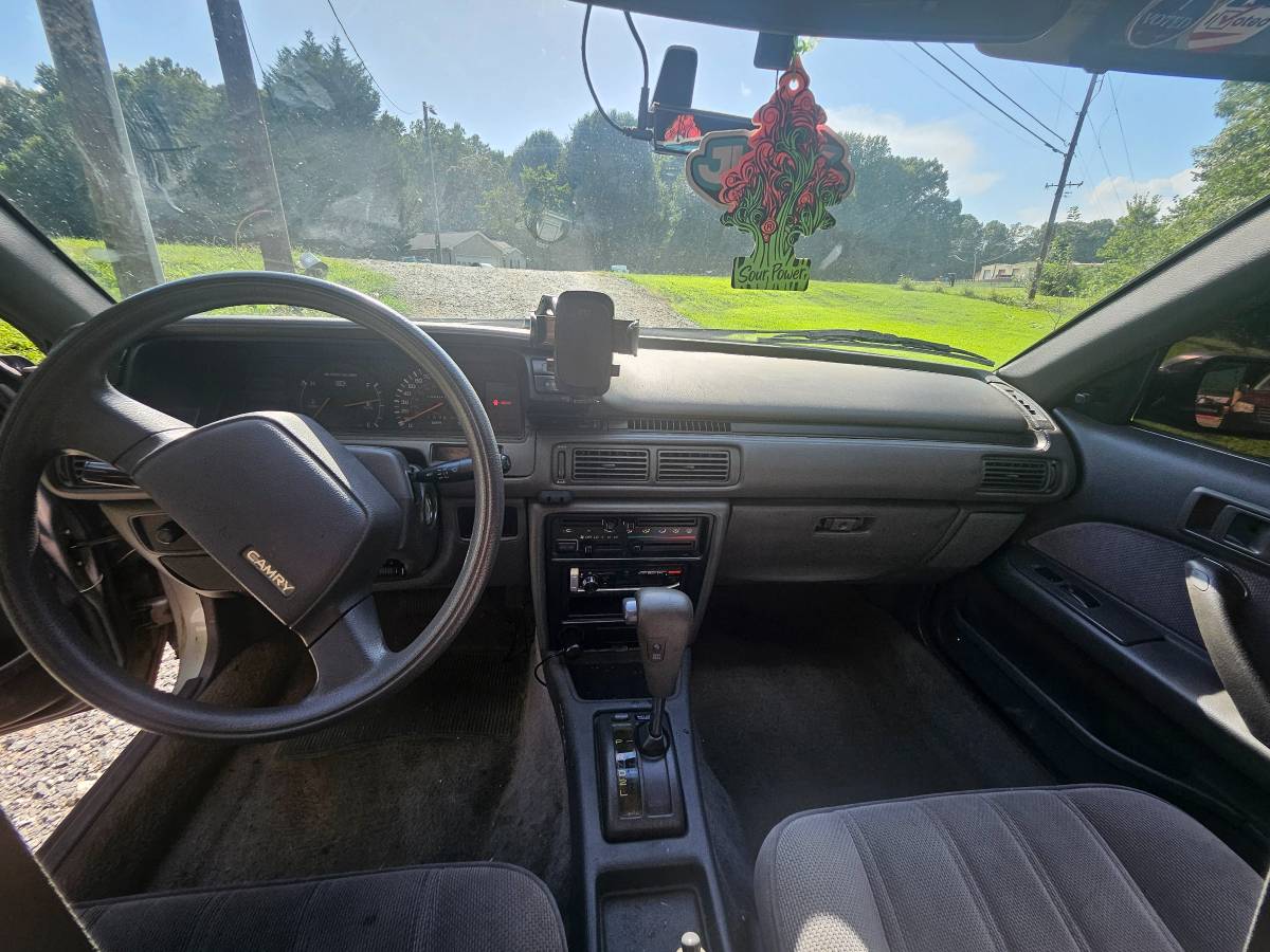 Toyota-camry-1991-black-3