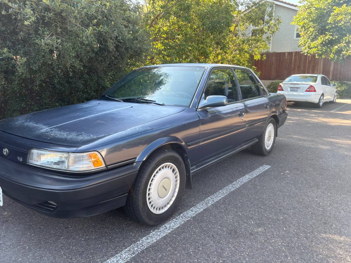 Toyota-camry-1991-blue-9