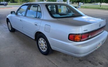 Toyota-camry-1992-silver