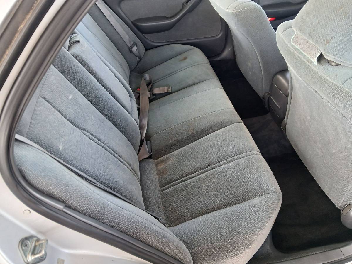 Toyota-camry-1992-silver-7