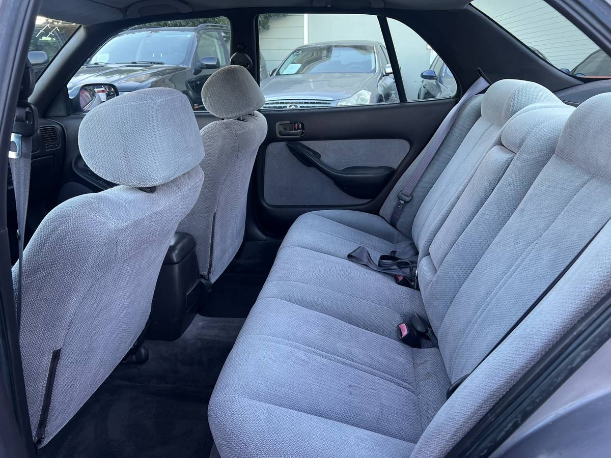 Toyota-camry-1993-grey-17