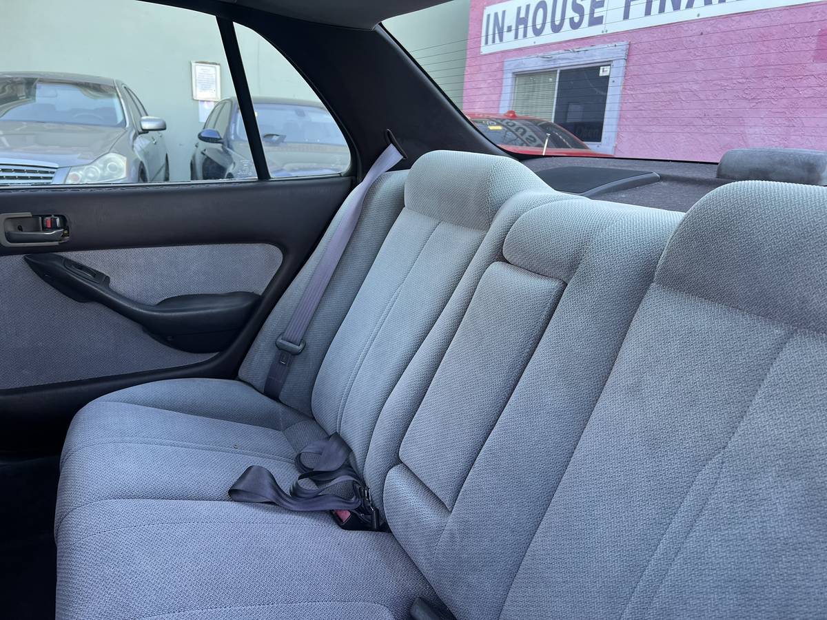 Toyota-camry-1993-grey-18