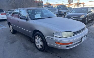 Toyota-camry-1993-grey