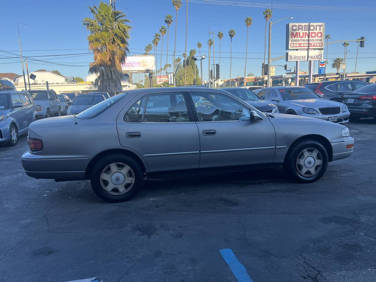 Toyota-camry-1993-grey-5