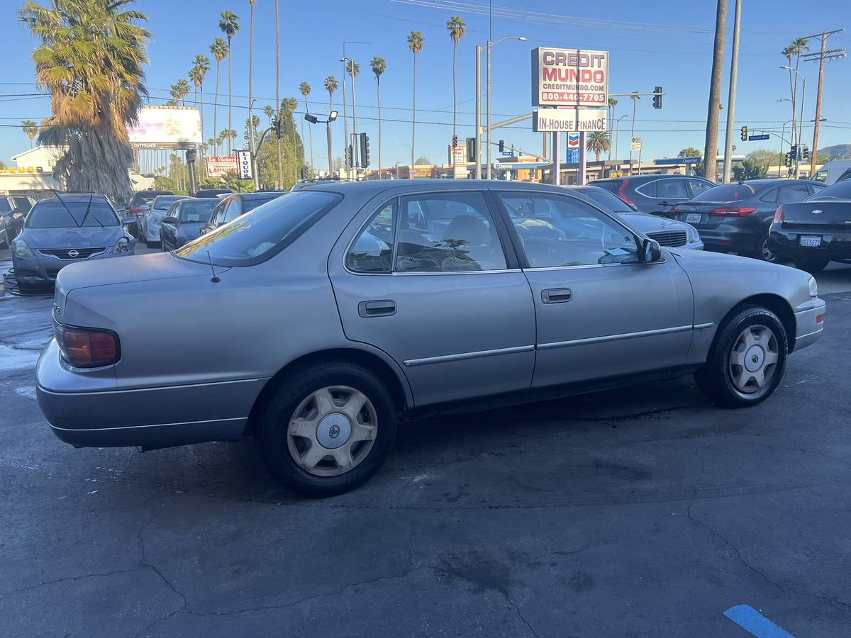 Toyota-camry-1993-grey-6