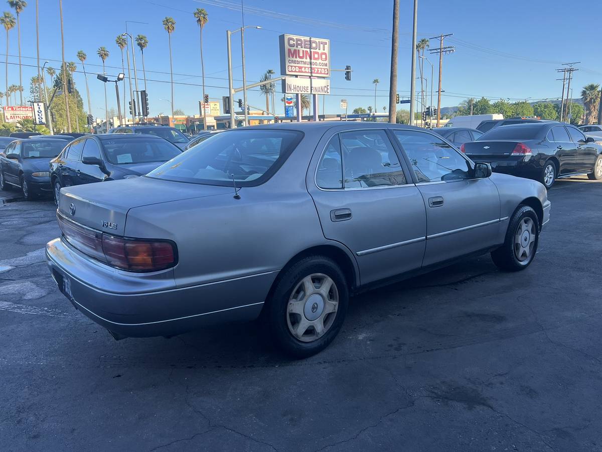 Toyota-camry-1993-grey-7