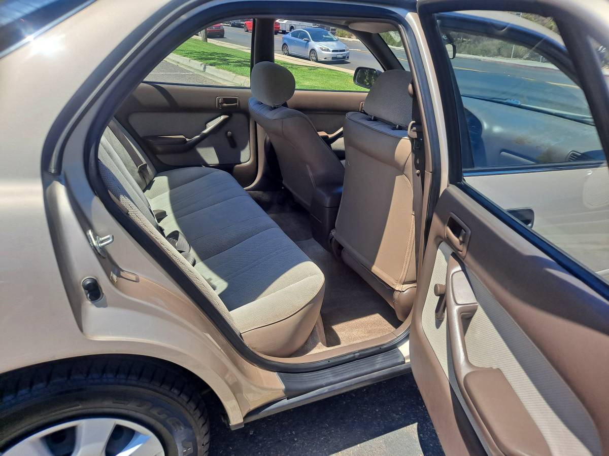 Toyota-camry-1993-silver-16