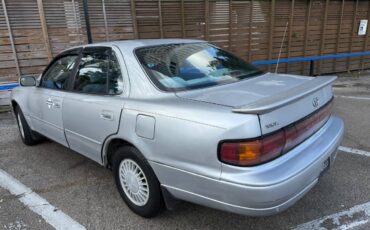 Toyota-camry-1993-silver