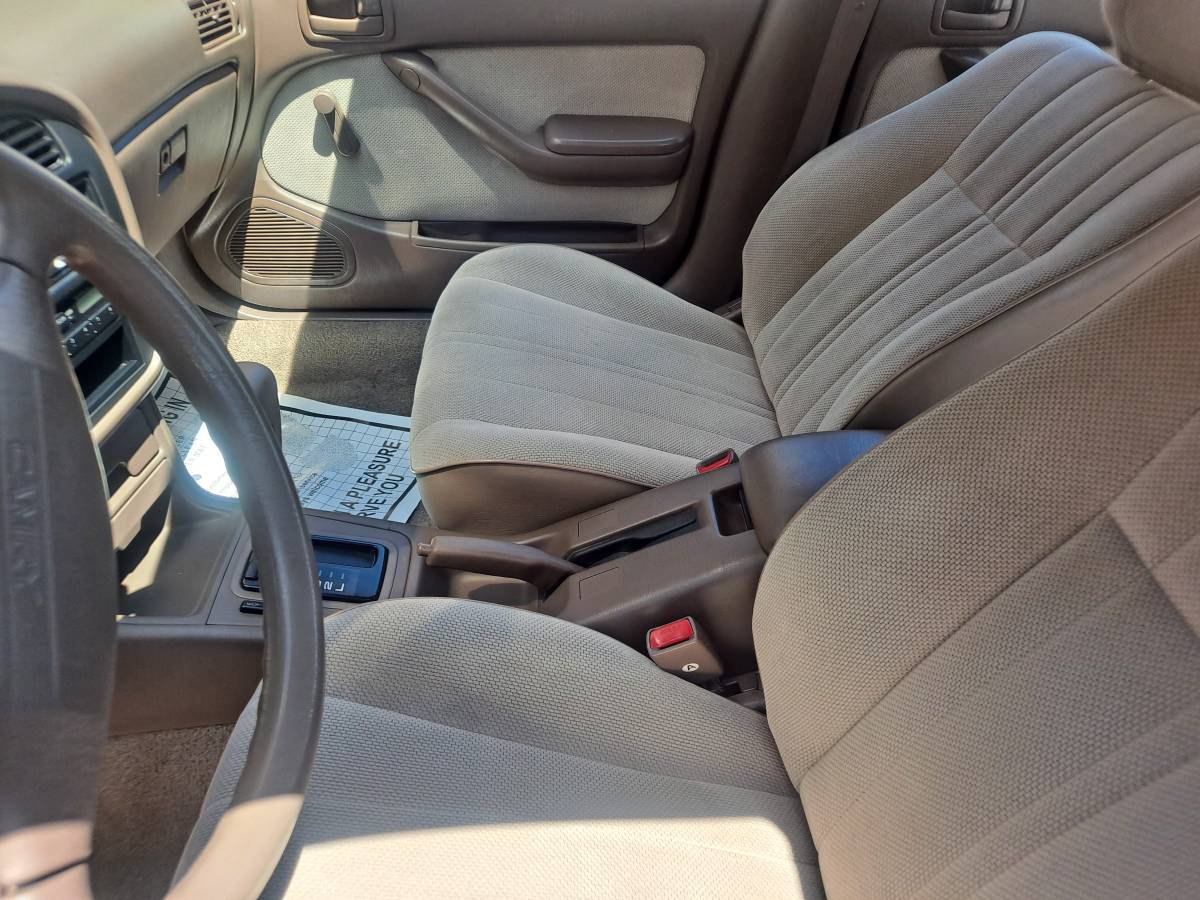 Toyota-camry-1993-silver-6