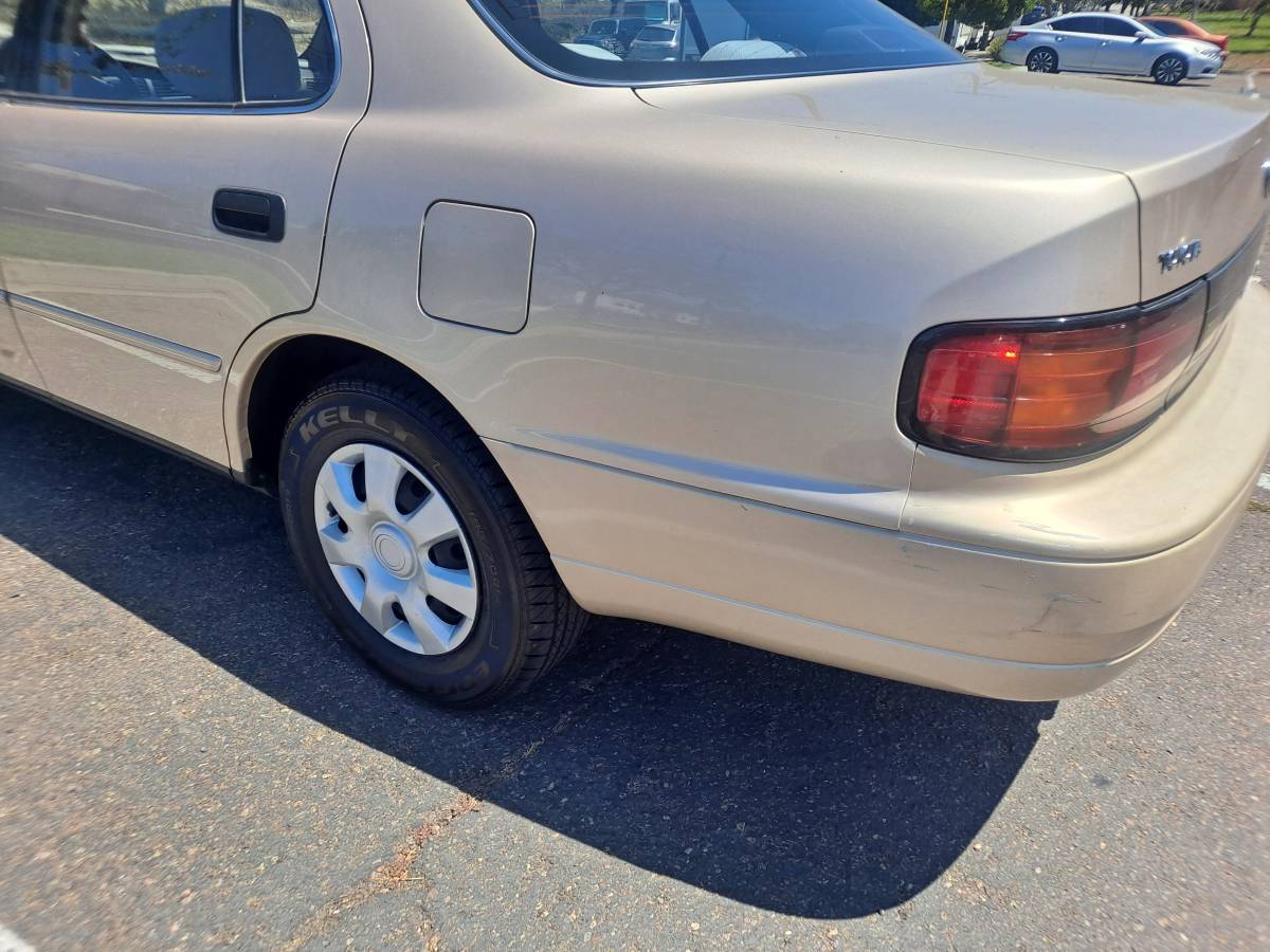 Toyota-camry-1993-silver-8