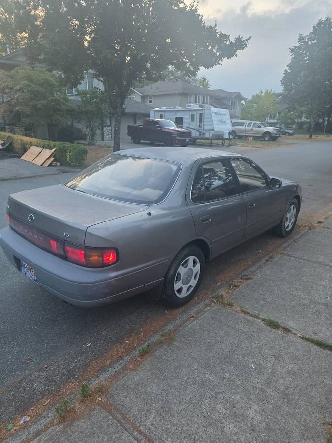 Toyota-camry-1994-grey-3