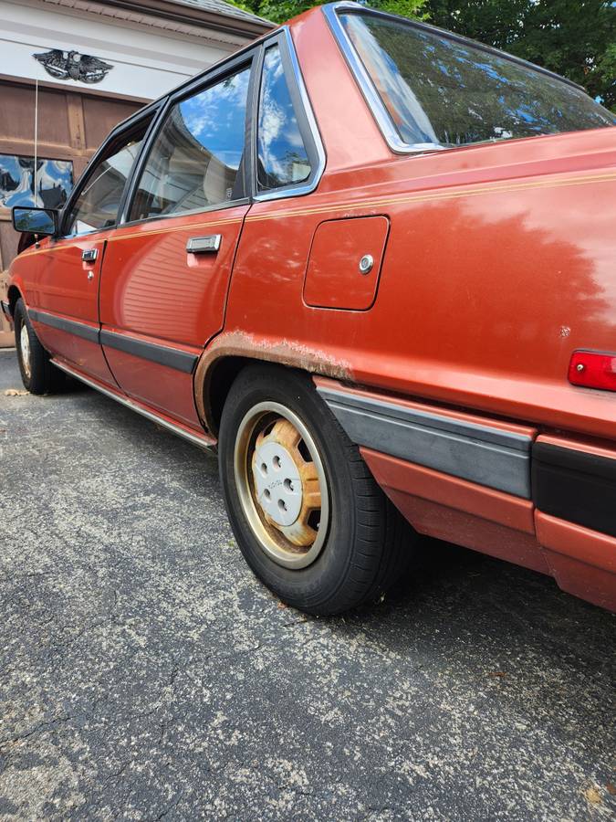 Toyota-camry-le-1984-12