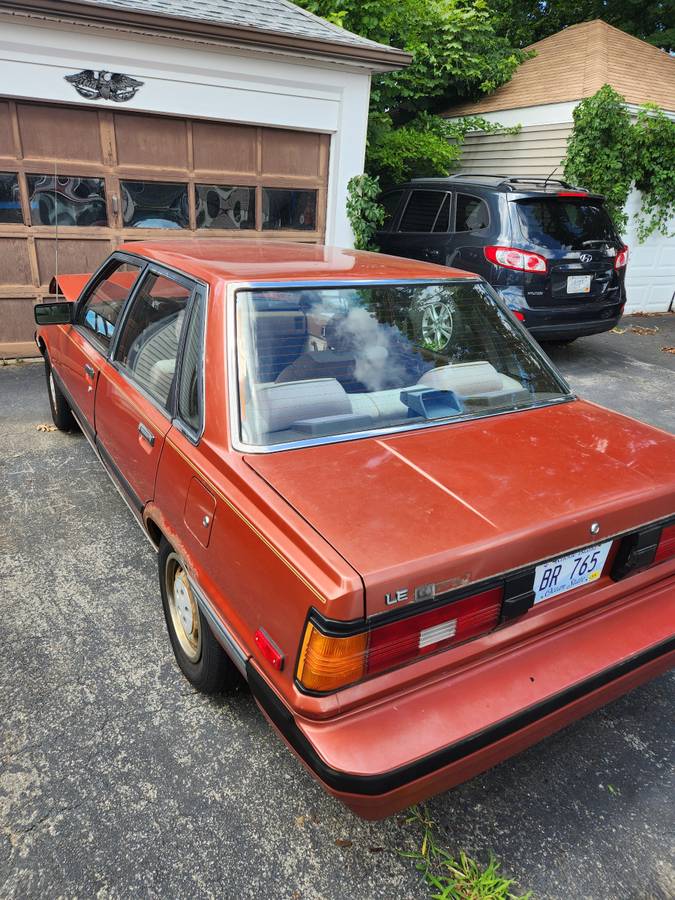 Toyota-camry-le-1984