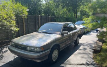 Toyota-camry-le-1988-green