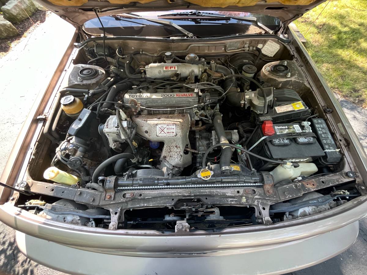 Toyota-camry-le-1988-green-9