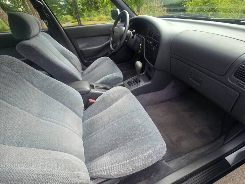 Toyota-camry-le-1994-grey-10