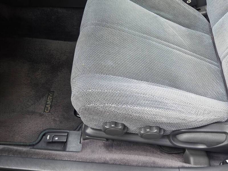 Toyota-camry-le-1994-grey-14