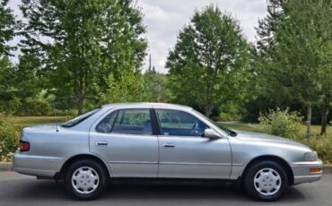 Toyota-camry-le-1994-grey-2