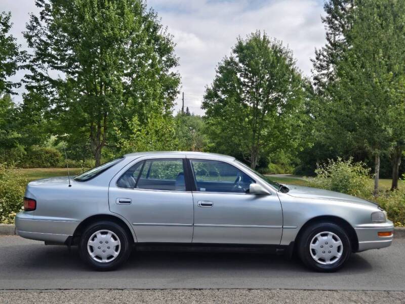 Toyota-camry-le-1994-grey-2