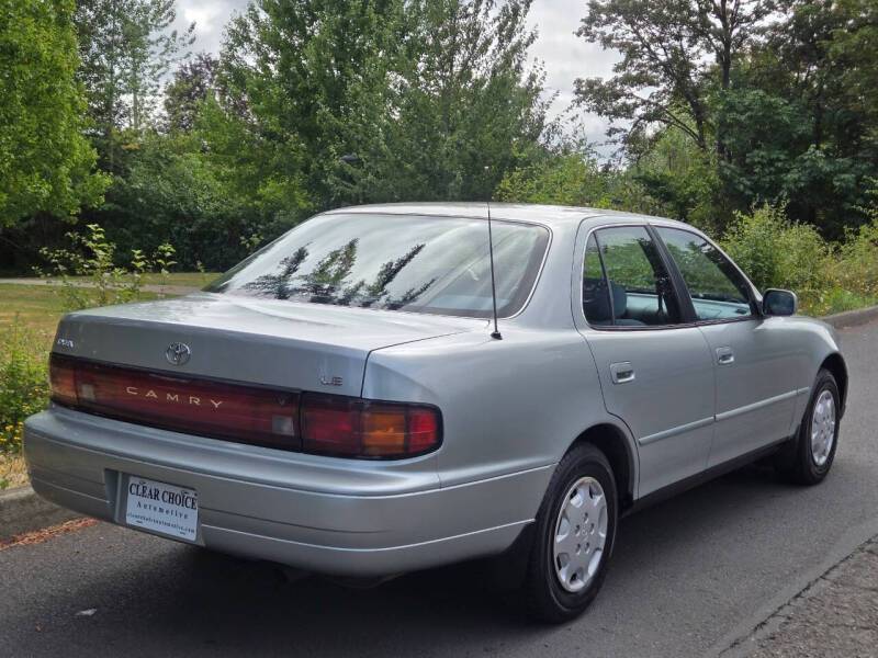 Toyota-camry-le-1994-grey-3