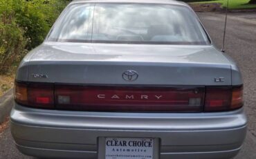 Toyota-camry-le-1994-grey-4