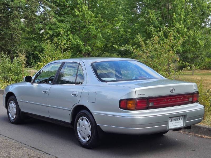 Toyota-camry-le-1994-grey-5