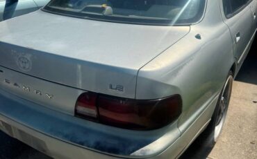 Toyota-camry-le-1995-blue-4