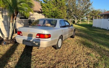 Toyota-camry-le-1995-brown-1