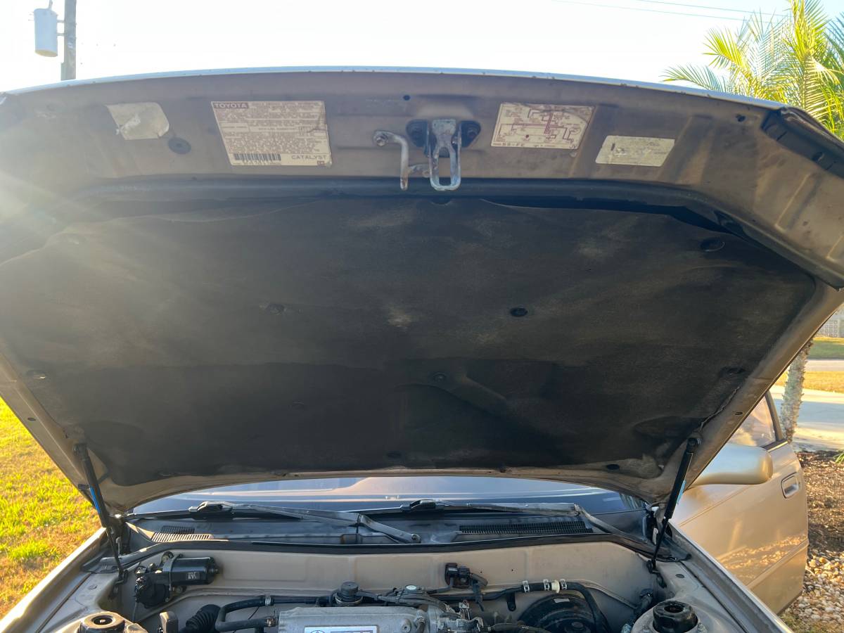 Toyota-camry-le-1995-brown-11