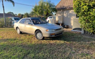 Toyota-camry-le-1995-brown