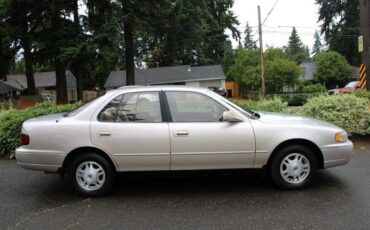 Toyota-camry-le-1995-custom-10