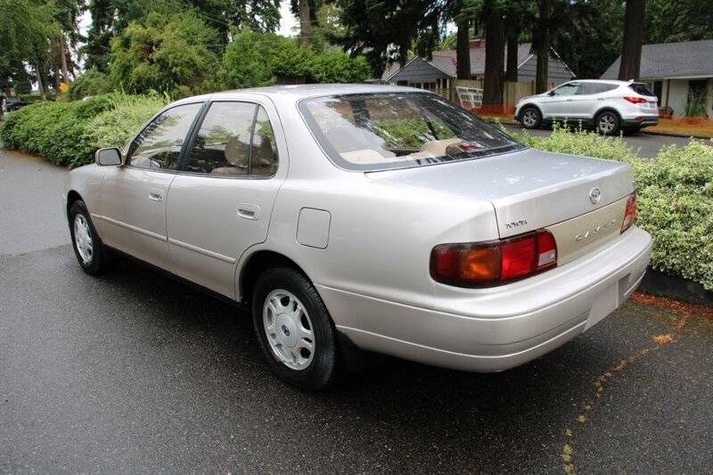 Toyota-camry-le-1995-custom-3